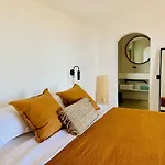 Three-level Overlooking Saint-tropez Vakantiehuis Grimaud