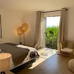 Vakantiehuis Three-level Overlooking Saint-tropez *