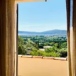 Three-level Overlooking Saint-tropez
