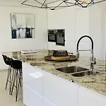 Сasa de vacaciones Three-level Overlooking Saint-tropez *