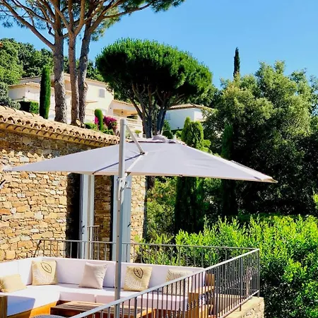Three-level Overlooking Saint-tropez *
