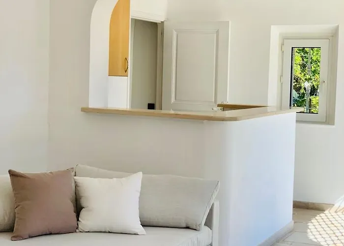 Three-level Overlooking Saint-tropez Holiday home Grimaud