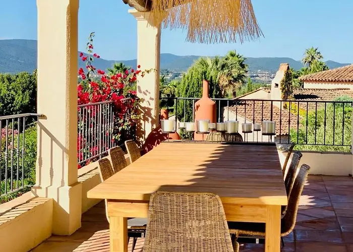 Three-level Overlooking Saint-tropez * Grimaud